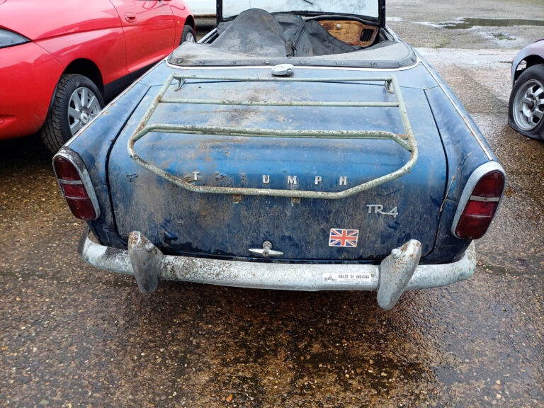 triumph tr4