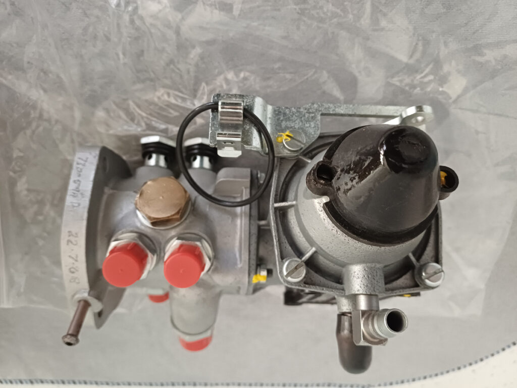 TR5 Fuel Meter